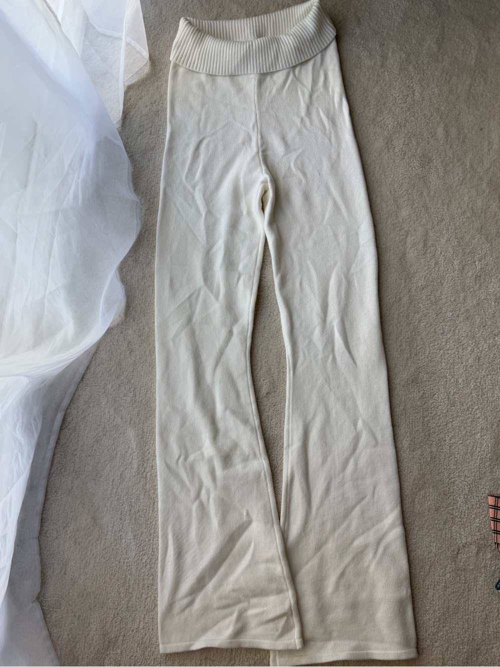 Harper & Ivy White Cream Super Soft Knit Flare Pants